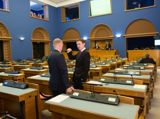 Peaministrikandidaadile Taavi Rõivasele valitsuse moodustamiseks volituste andmine